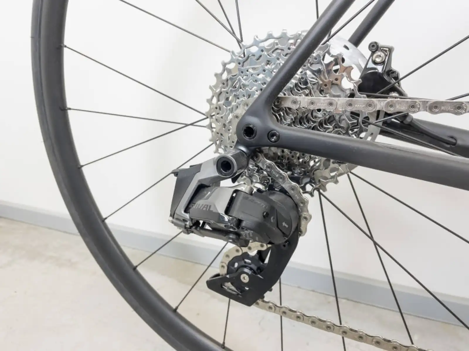 Specialized Aethos Comp Rival eTap AXS Satin Carbon rower szosowy