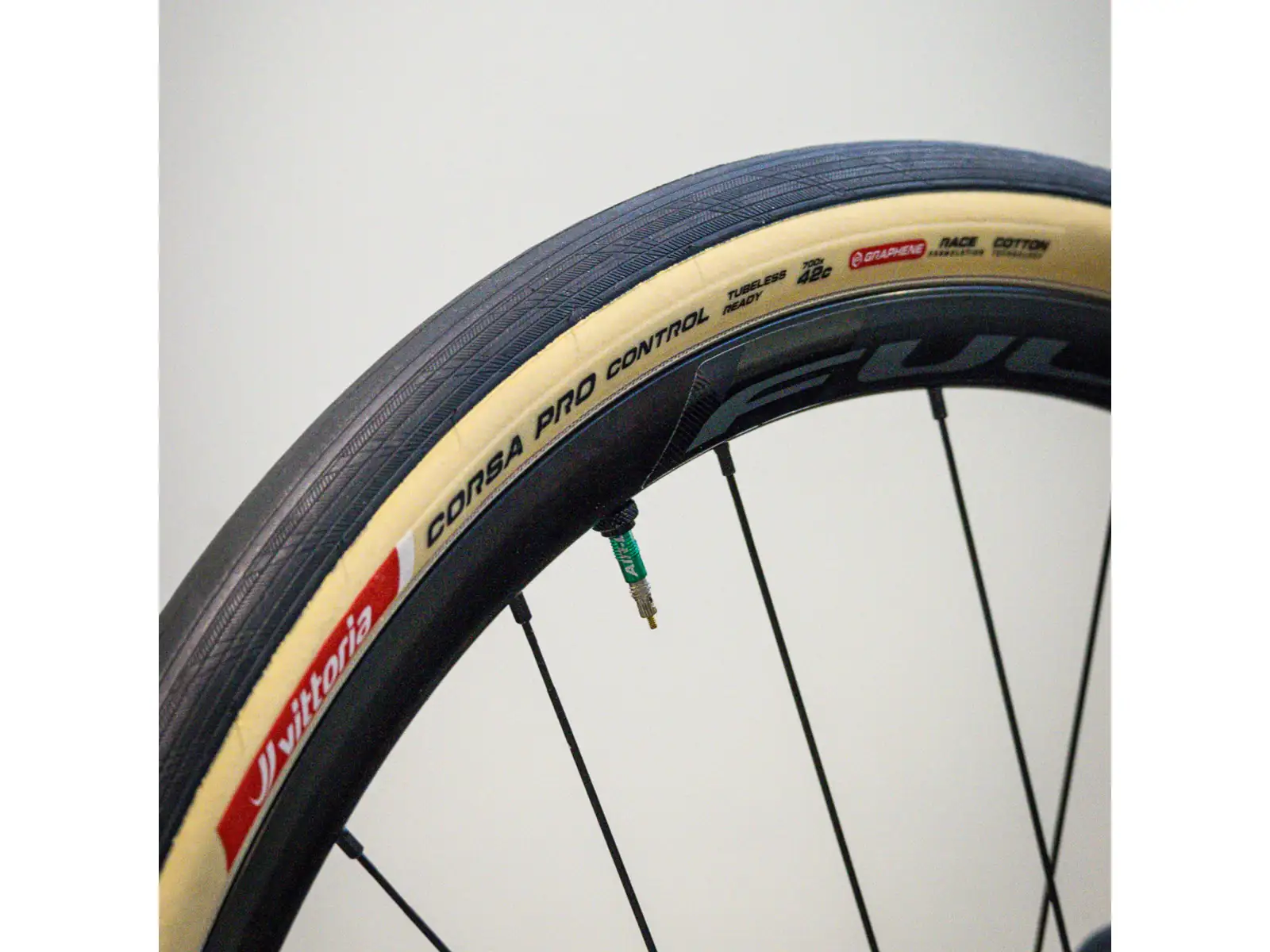 Vittoria Corsa Pro Control TLR Cotton G2.0 38-622 szosowa opona kevlar tan-blk-blk