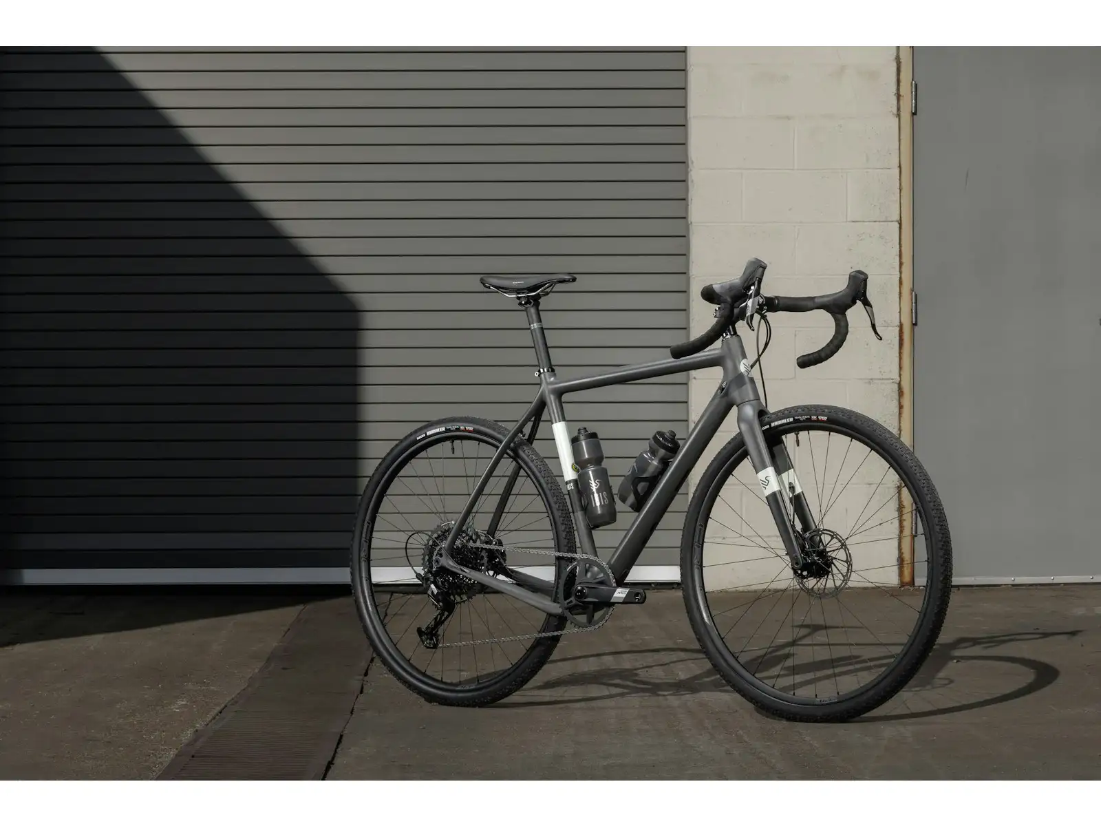 Ibis Hakka Mx Apex gravel rower Slate
