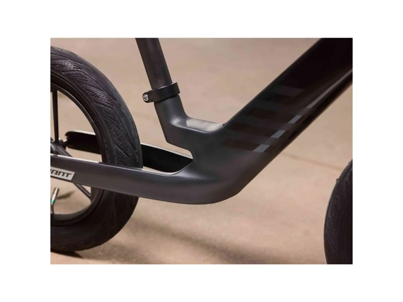 Giant PRE RCARBON PUSH BIKE rowerek biegowy dziecięcy