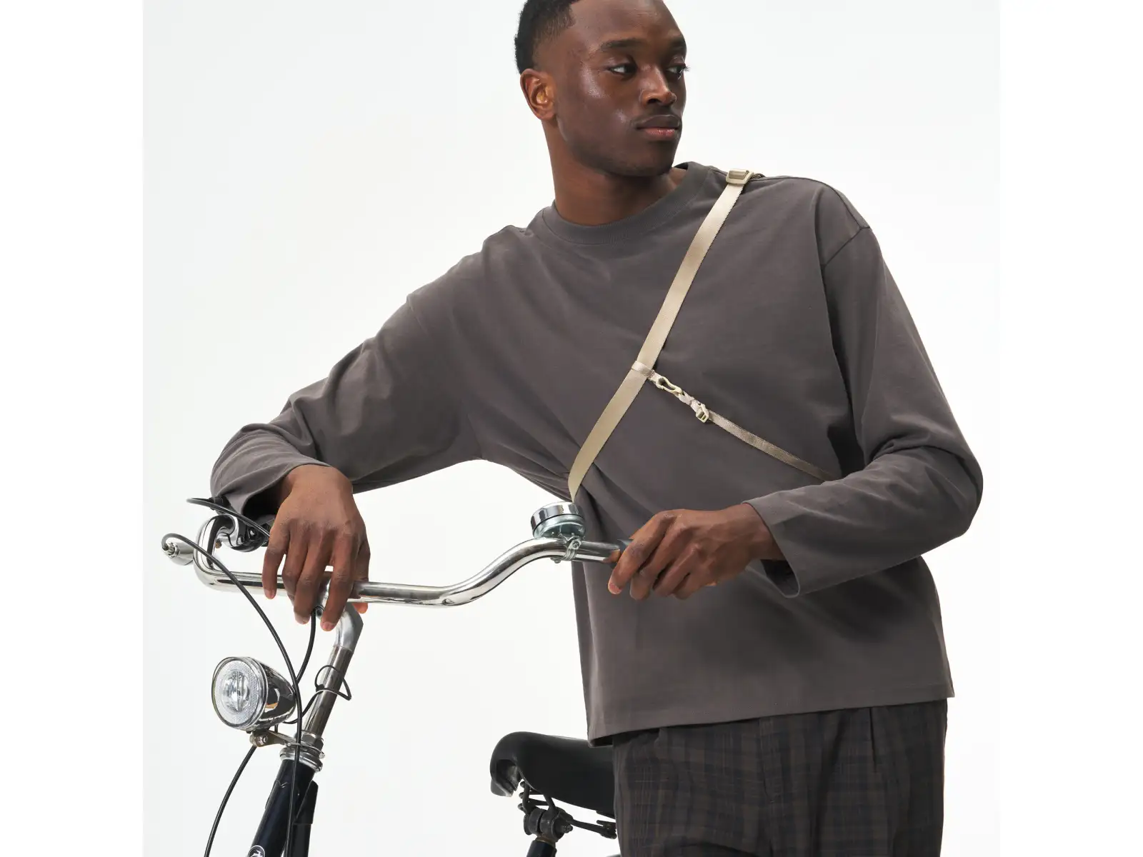 Aevor Easy Ride Pouch torba na ramię Off-White