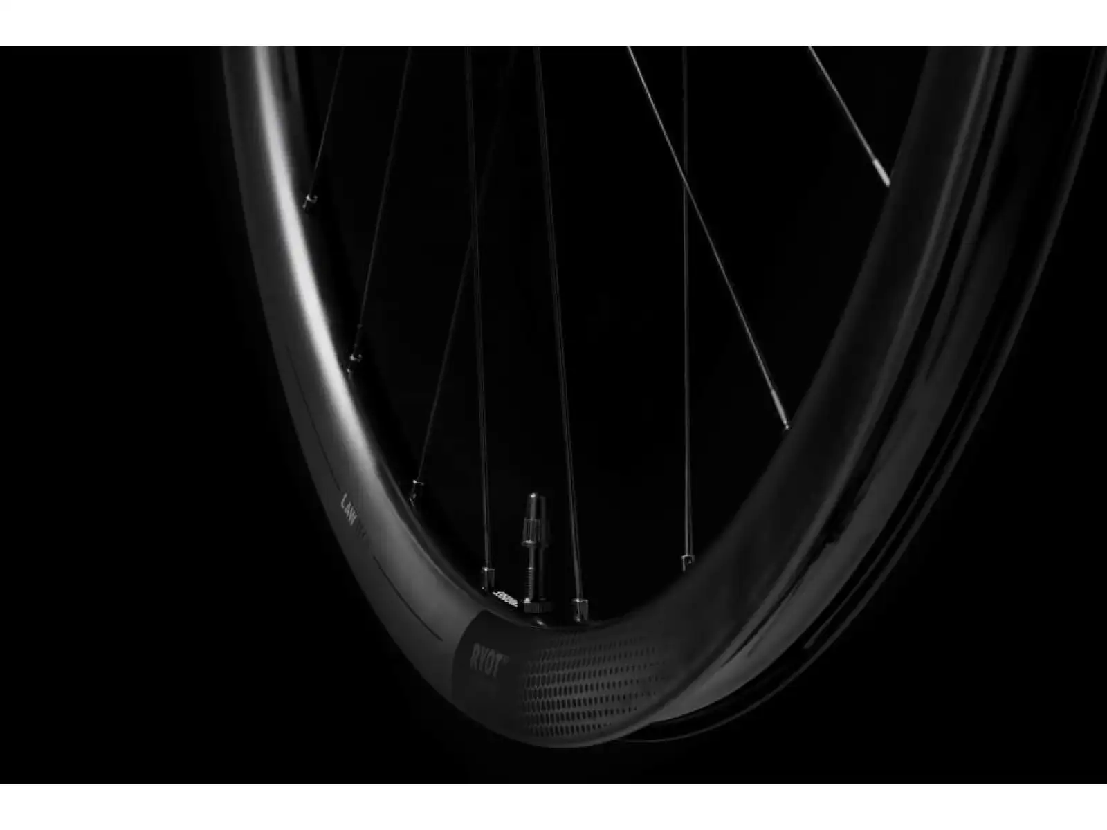 FFWD RYOT33 DT240 2:1 EXP szosowe koła zaplatane na oponki MattBlack bębenek Sram XDR