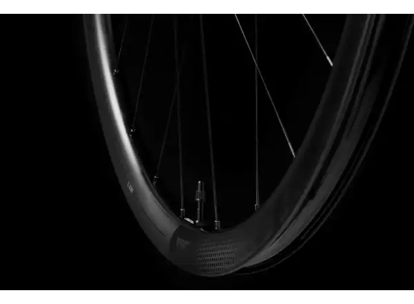 FFWD RYOT33 DT240 2:1 EXP szosowe koła zaplatane na oponki MattBlack bębenek Sram XDR