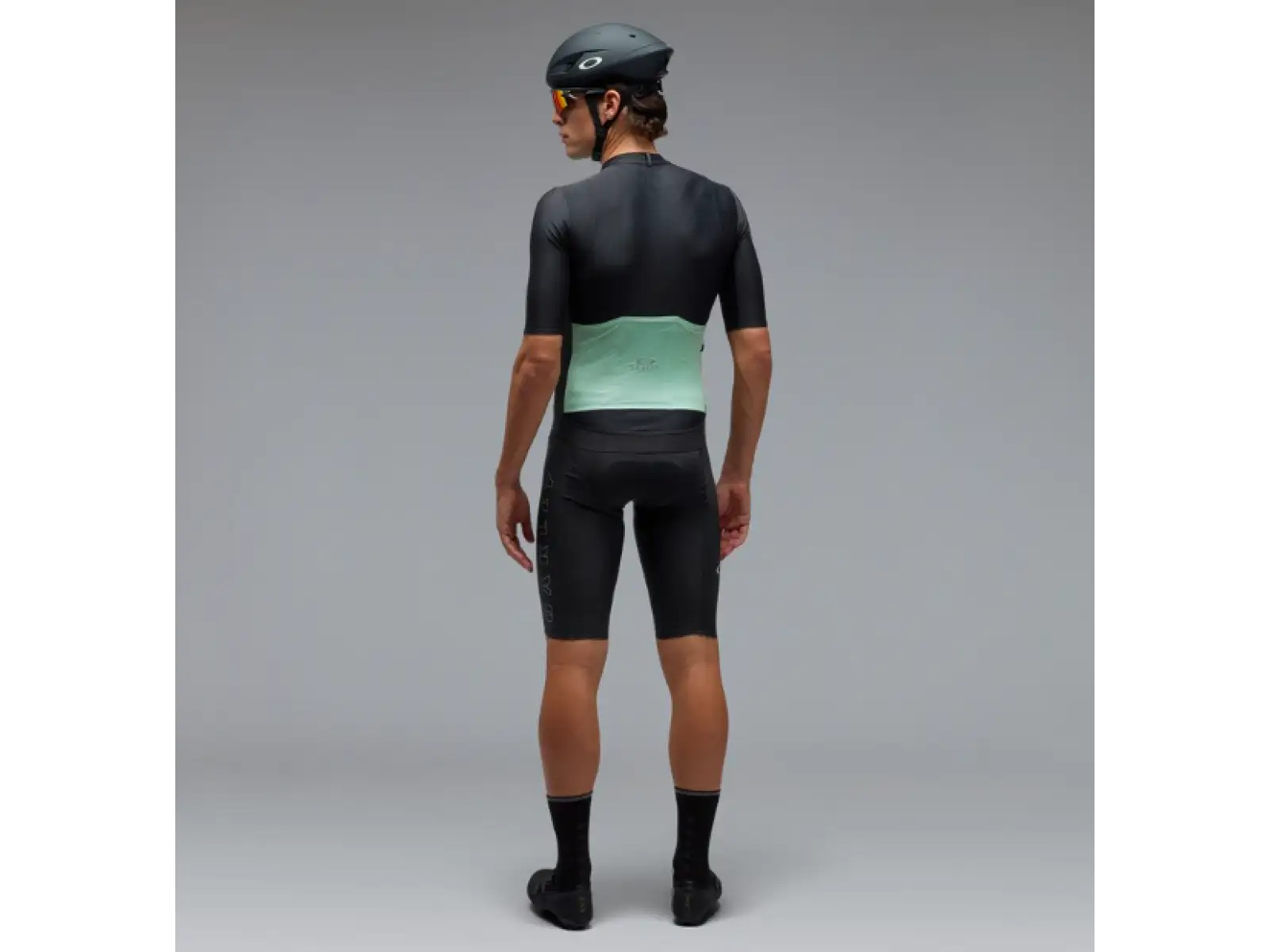 Oakley Endurance męskie spodenki z wkładką i szelkami Pitch Black