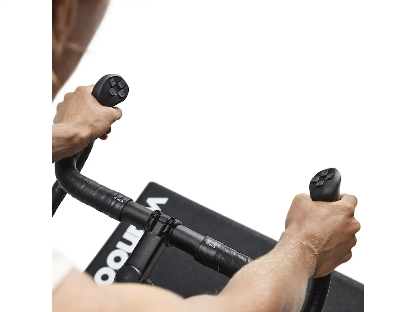 Wahoo KICKR Bike Pro Smart Bike trenażer