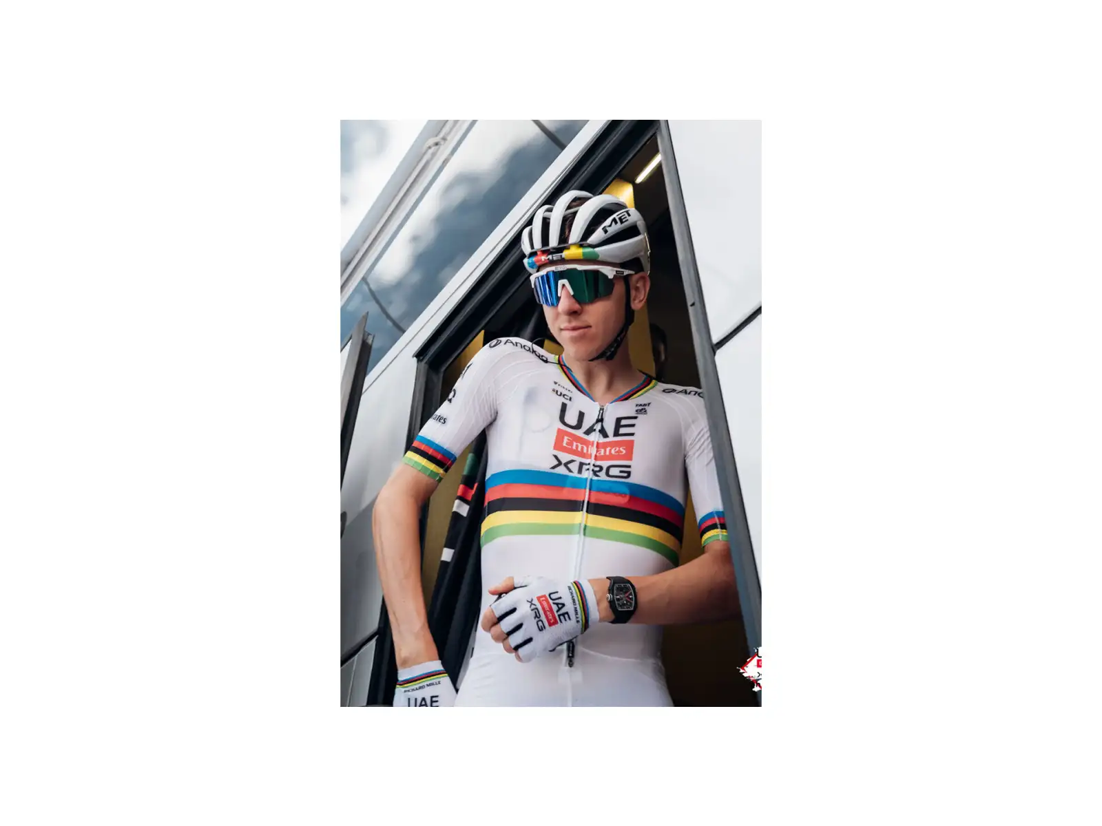 MET Trenta 3K Carbon szosowy kask Rainbow Limited Edition