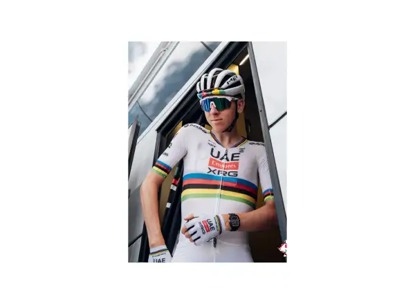 MET Trenta 3K Carbon szosowy kask Rainbow Limited Edition