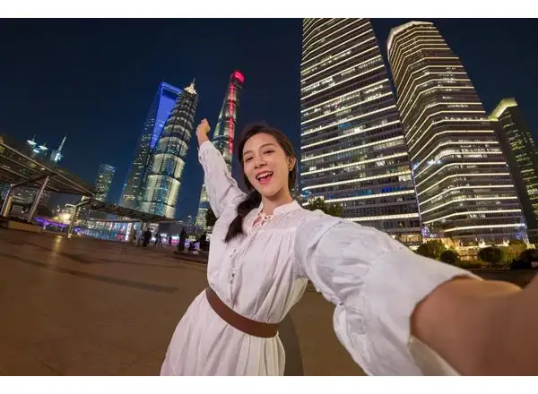 Insta360 GO Ultra Creator Bundle kamera akcji czarna