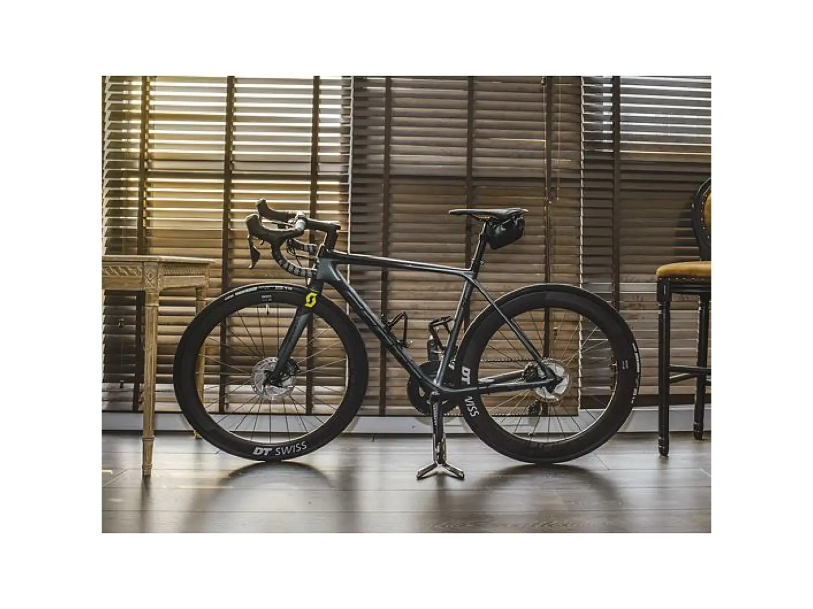Topeak Flashstand Slim X stojak na rowery szosowe do korb Sram/Shimano/Campa