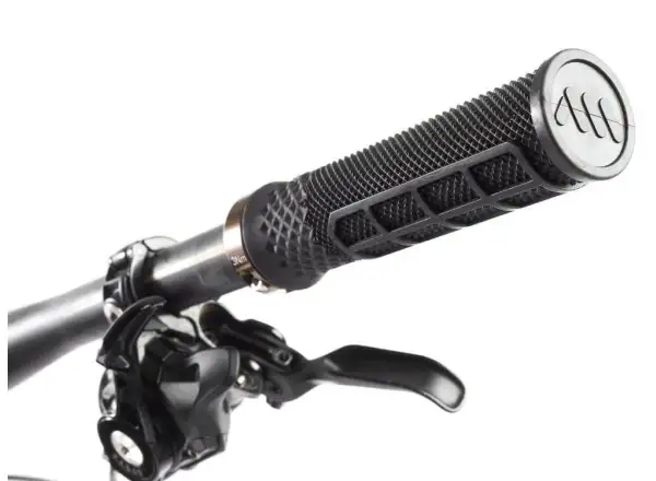 All Mountain Style Cero chwyty RedBull Rampage Black