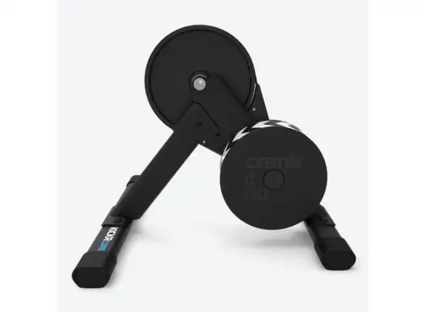 Wahoo KICKR CORE 2 ZWIFT Cog and Click smart trenażer