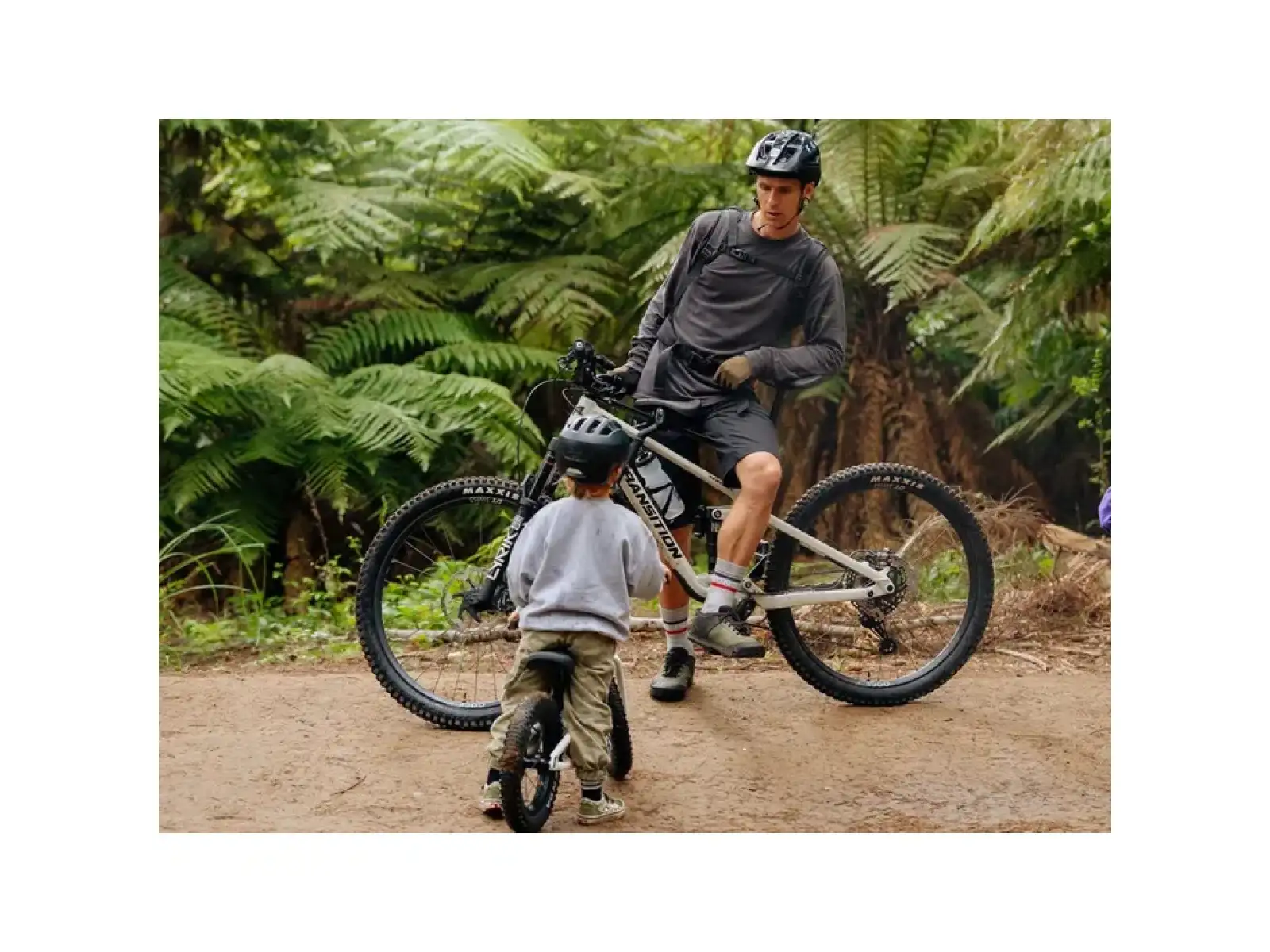 Kids Ride Shotgun dziecięcy rowerek biegowy Dirt Hero 12" z hamulcem 2026 biała