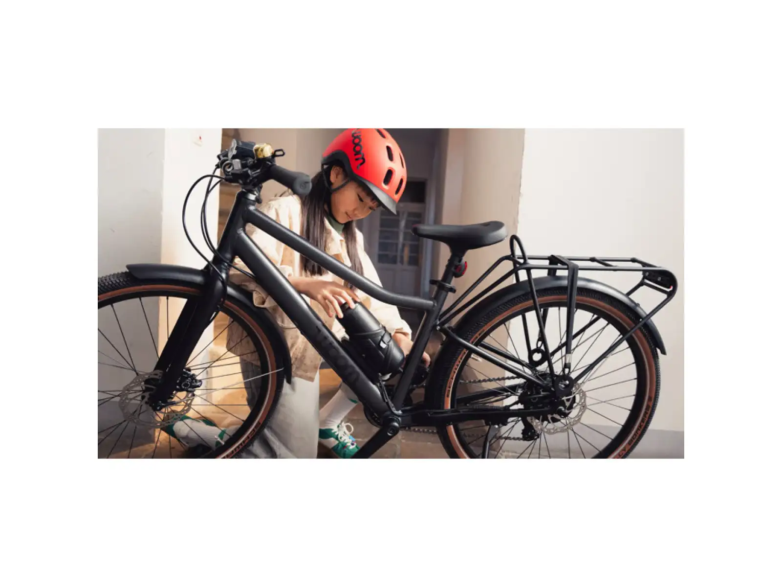 Woom Explore e 6 dziecięcy rower elektryczny Graphite Grey