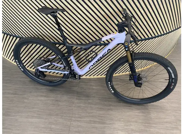 Orbea OIZ M-TEAM AXS rower górski Digital Lavender/Carbon Raw