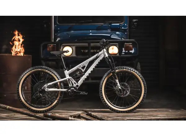 Early Rider Hellion X20 rower dziecięcy Raw
