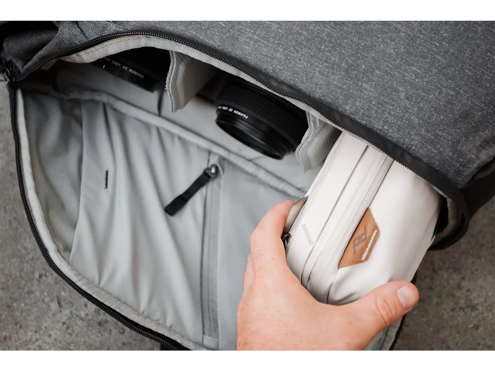Peak Design Tech Pouch 2 l torba Charcoal