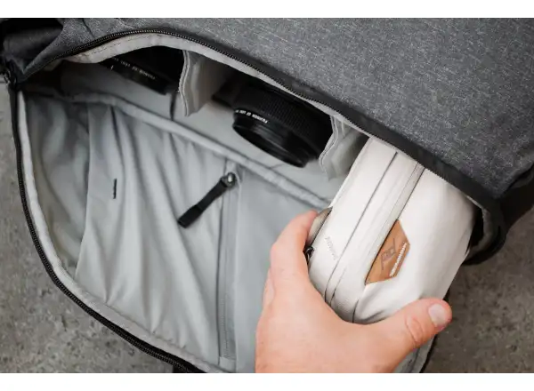 Peak Design Tech Pouch 2 l torba Charcoal