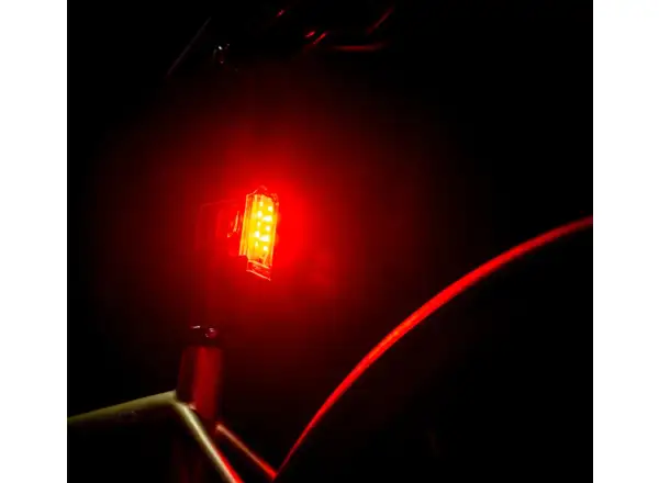 Lezyne Strip Drive Pro 400+ tylne światło czarna