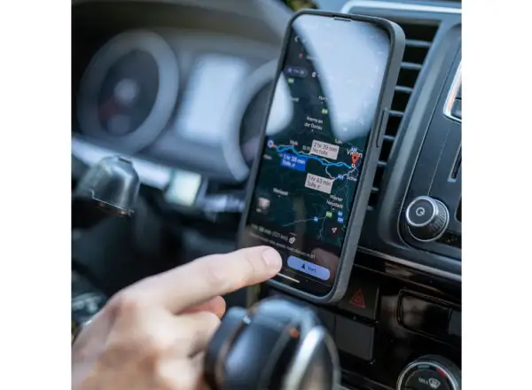 SP Connect SPC+ etui na telefon Apple iPhone17