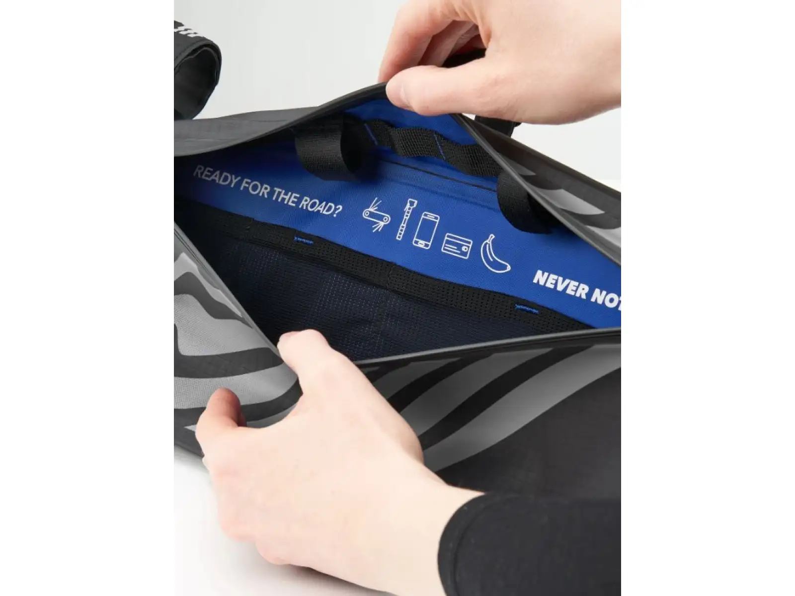 Aevor Frame Pack Road Proof Large torba na ramę 5,2 l Black