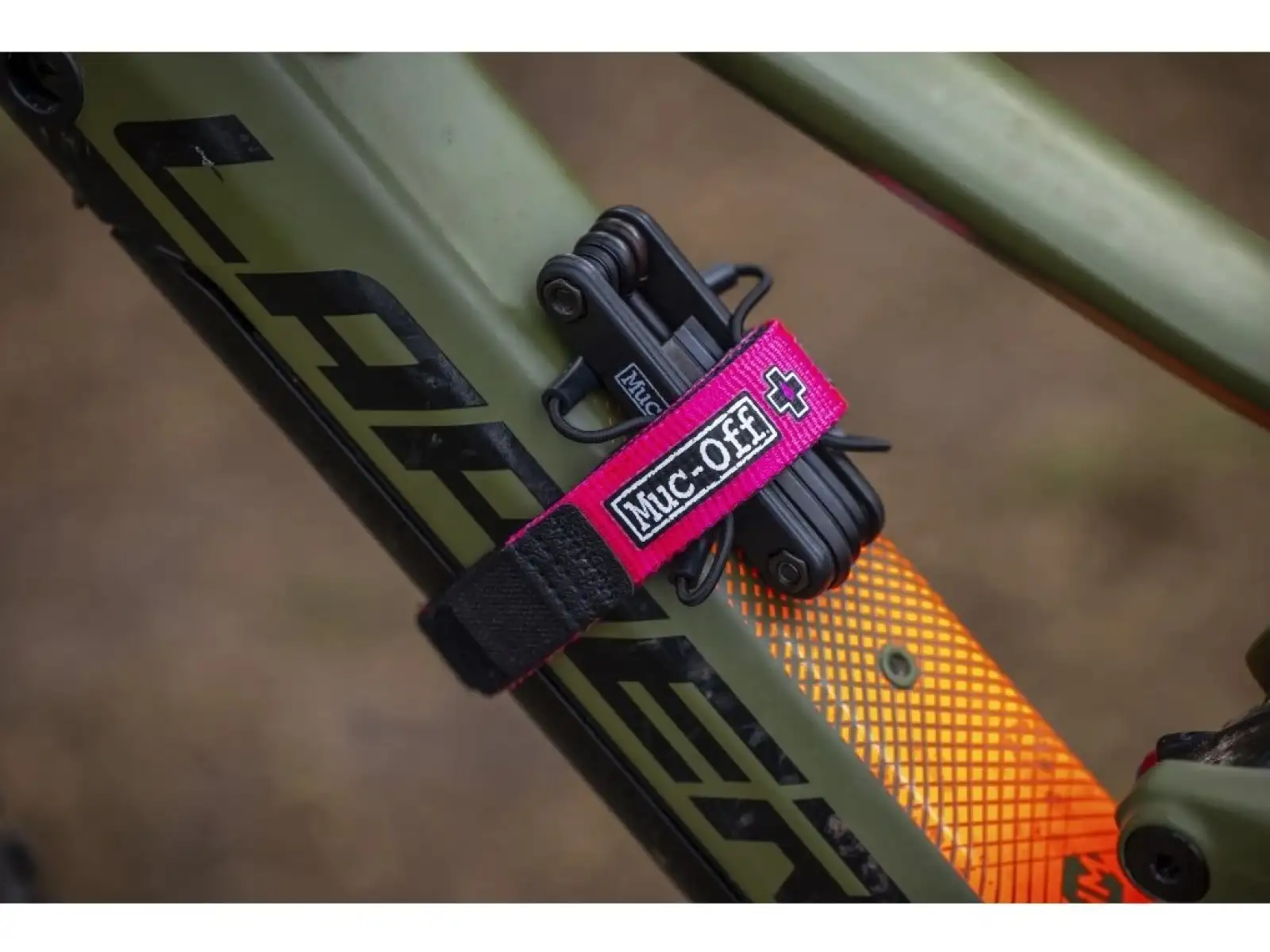 Muc Off Utility Frame Strap pasek do mocowania do ramy zielona