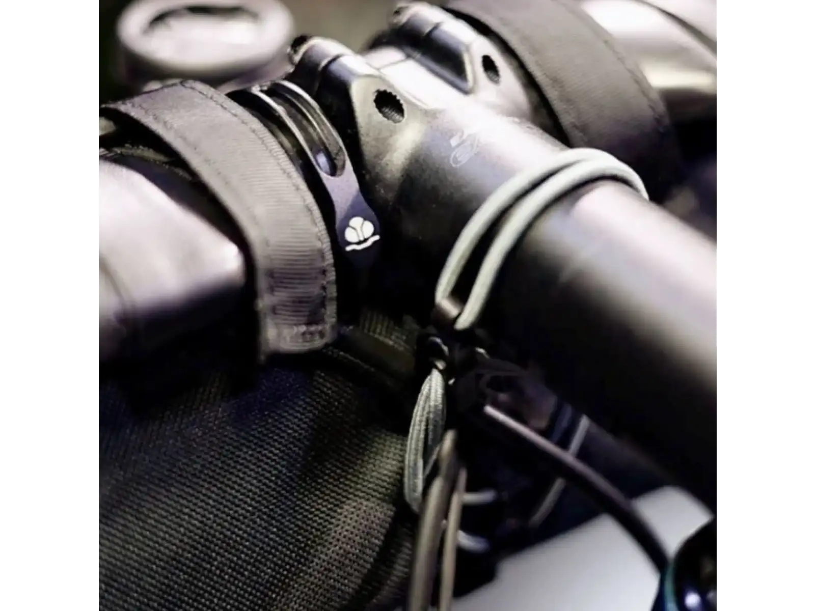 Blackburn Grid Handlebar Bag torba na kierownicę czarna