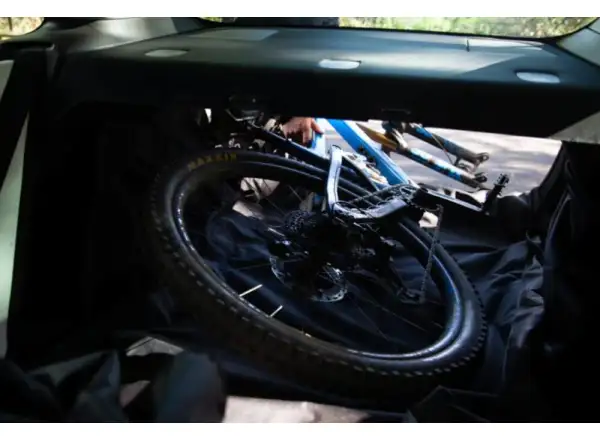 Hiplok Rideshield ochronna mata 2700 x 1020 mm czarna