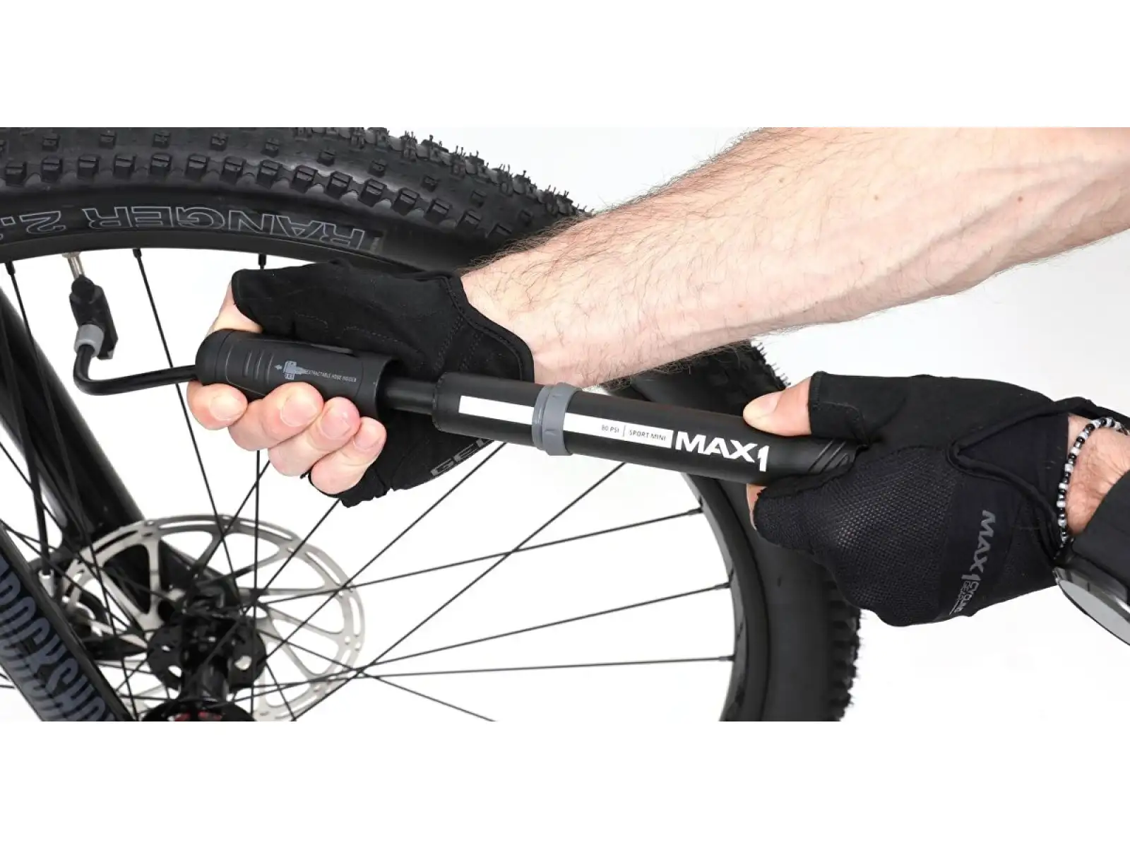 Max1 Sport mini pompka czarna