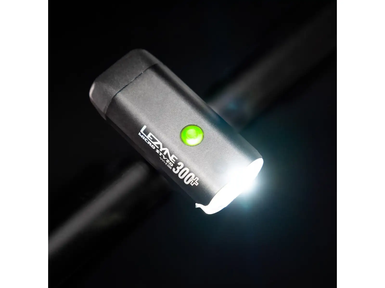 Lezyne Micro StVZO 300+ przednia lampka