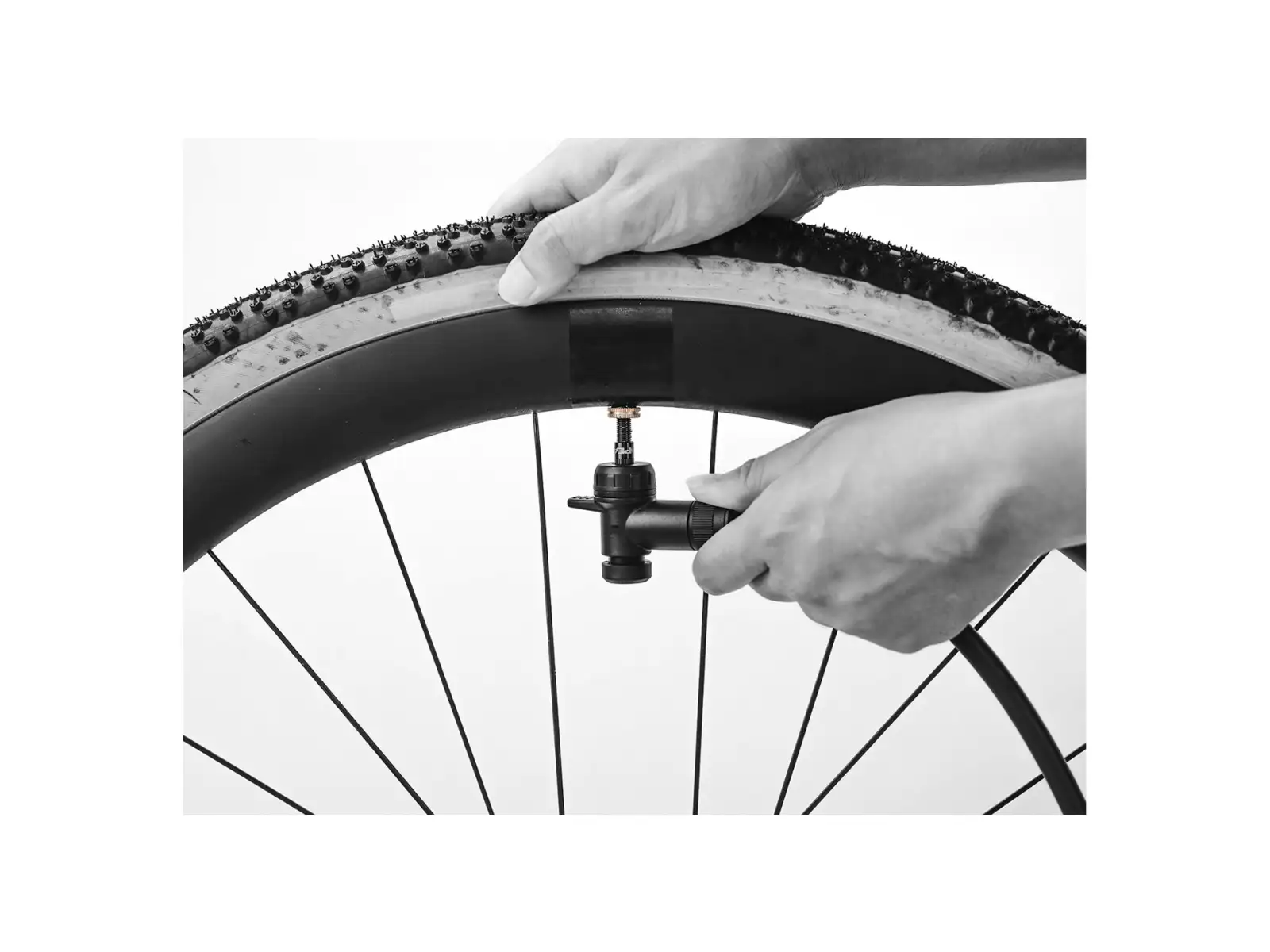 Topeak zestaw wentyli TURBOFLOW VALVE COMBO w/ Rapidhead