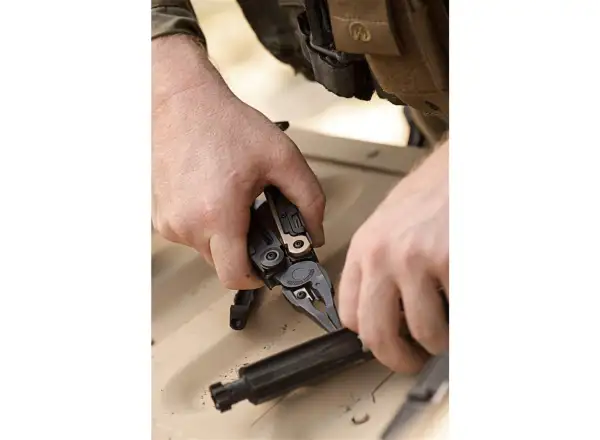 Leatherman MUT multitool Black