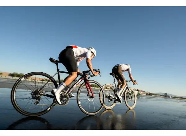 Cannondale CAAD 14 2 rower szosowy Cherry Lacquer (CHL)