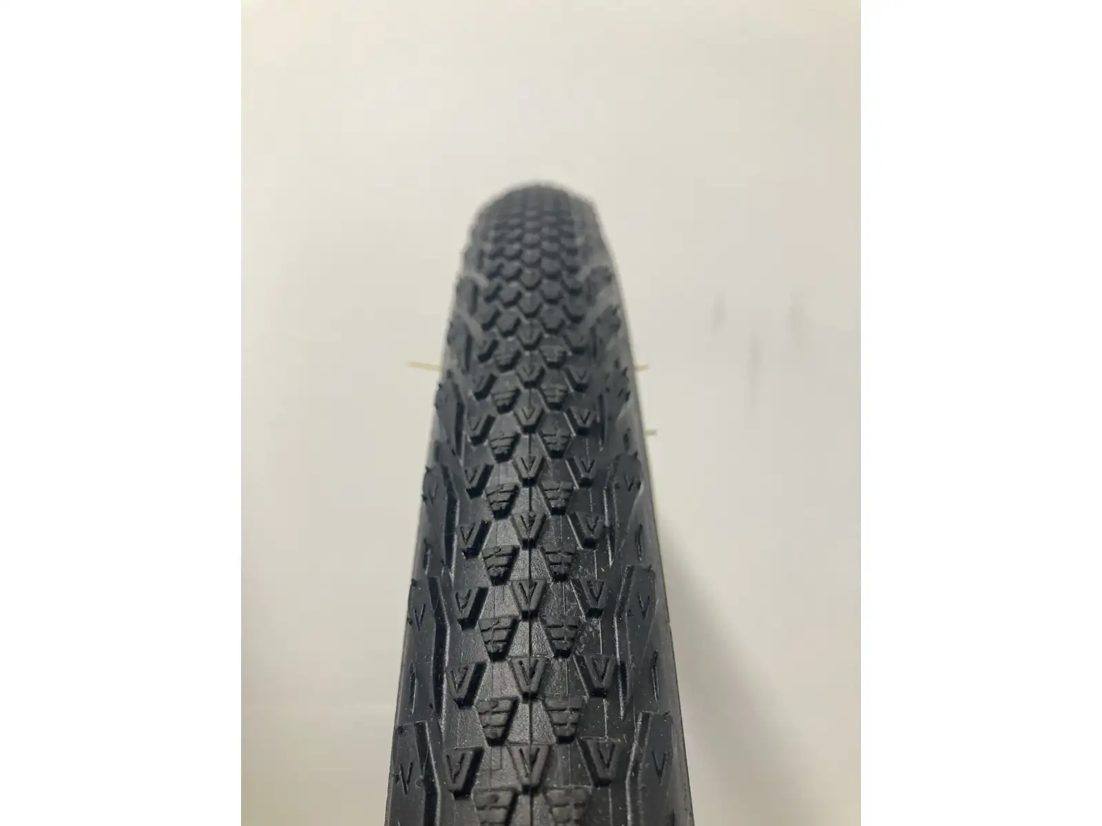 Veetire Rail 24x1,5" MPC TR opona drut black/cream - z kola