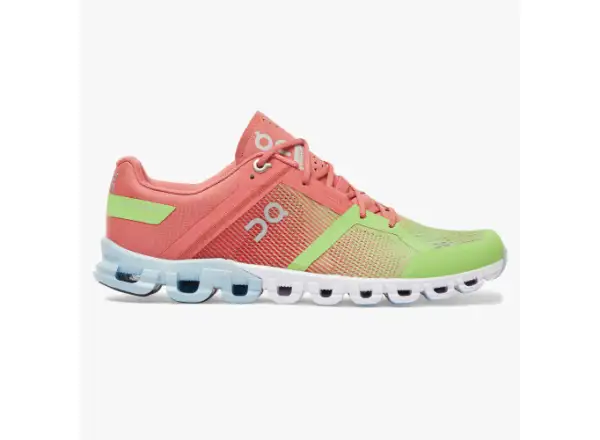 On Cloudflow W damskie buty do biegania Guava/Dustrose