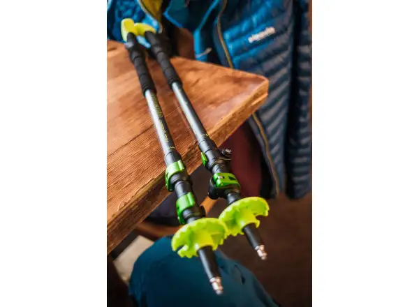 Pinguin Carbon FL Foam kije turystyczne zielona rozm. 64 - 135 cm