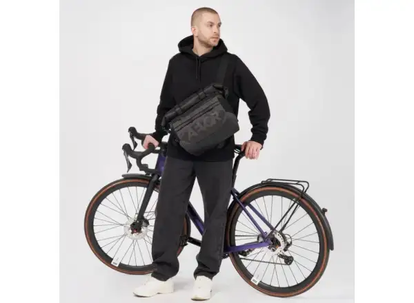 Aevor Triple Bike wielofunkcyjna torba 24 l Black