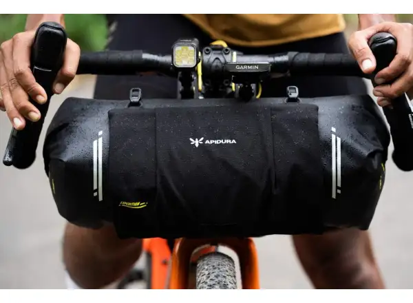 Apidura Expedition przednia kieszeń z siatki na torbę cargo