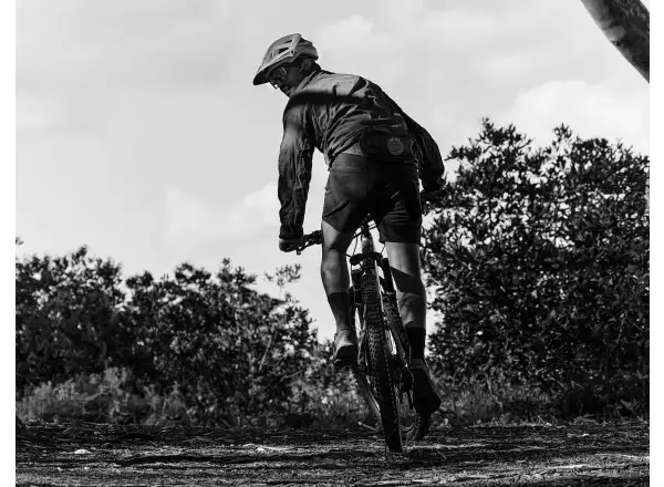 Cannondale Terrus kask Starry Night Black