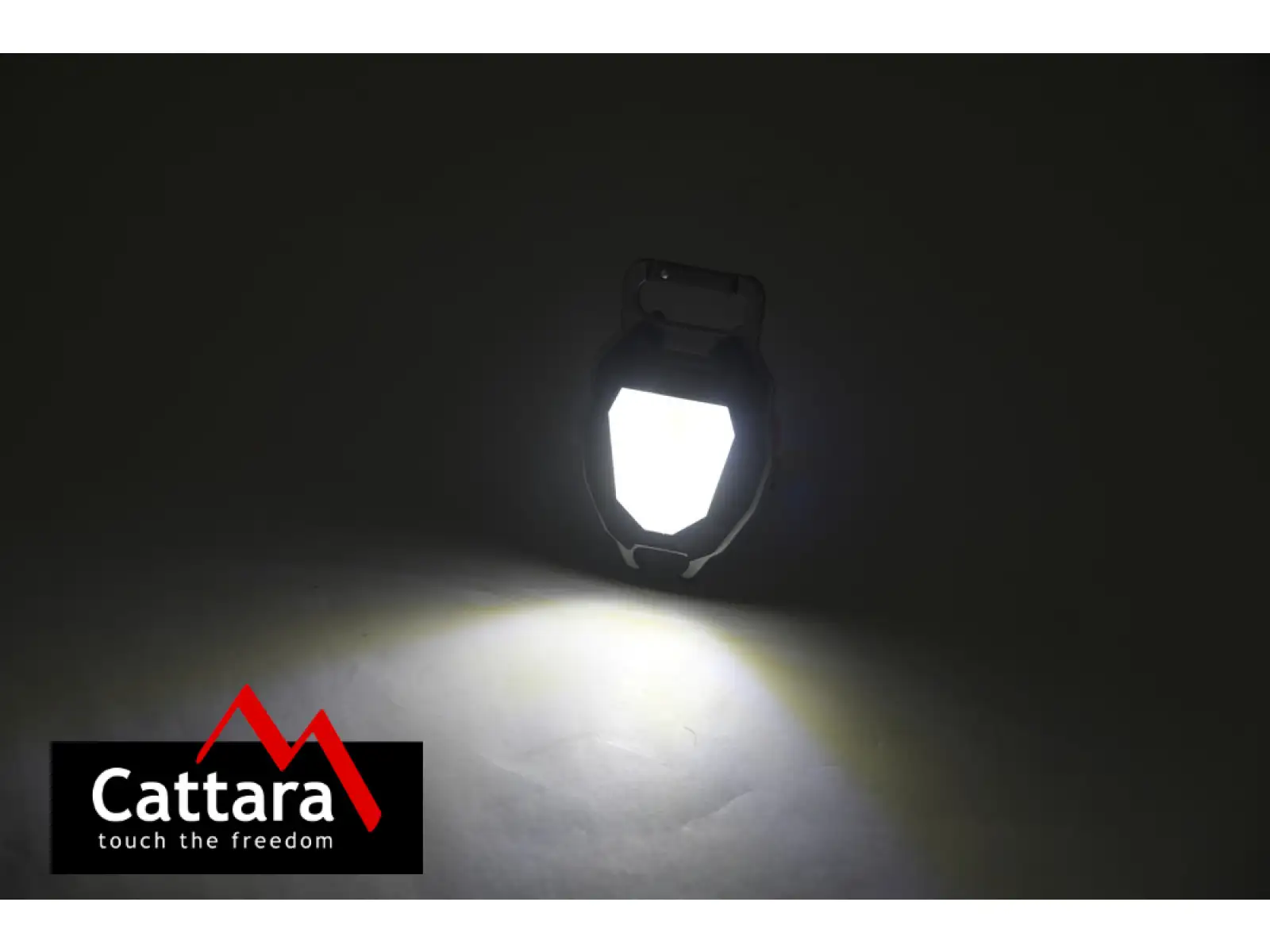 Cattara latarka COB 560 lm Multi emblem z zapalniczką