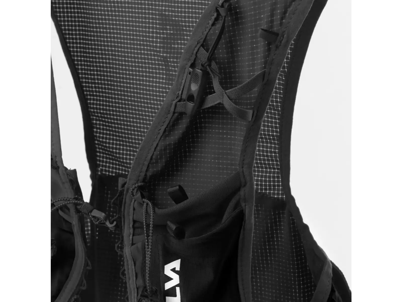 Silva Strive Fly kamizelka do biegania Black