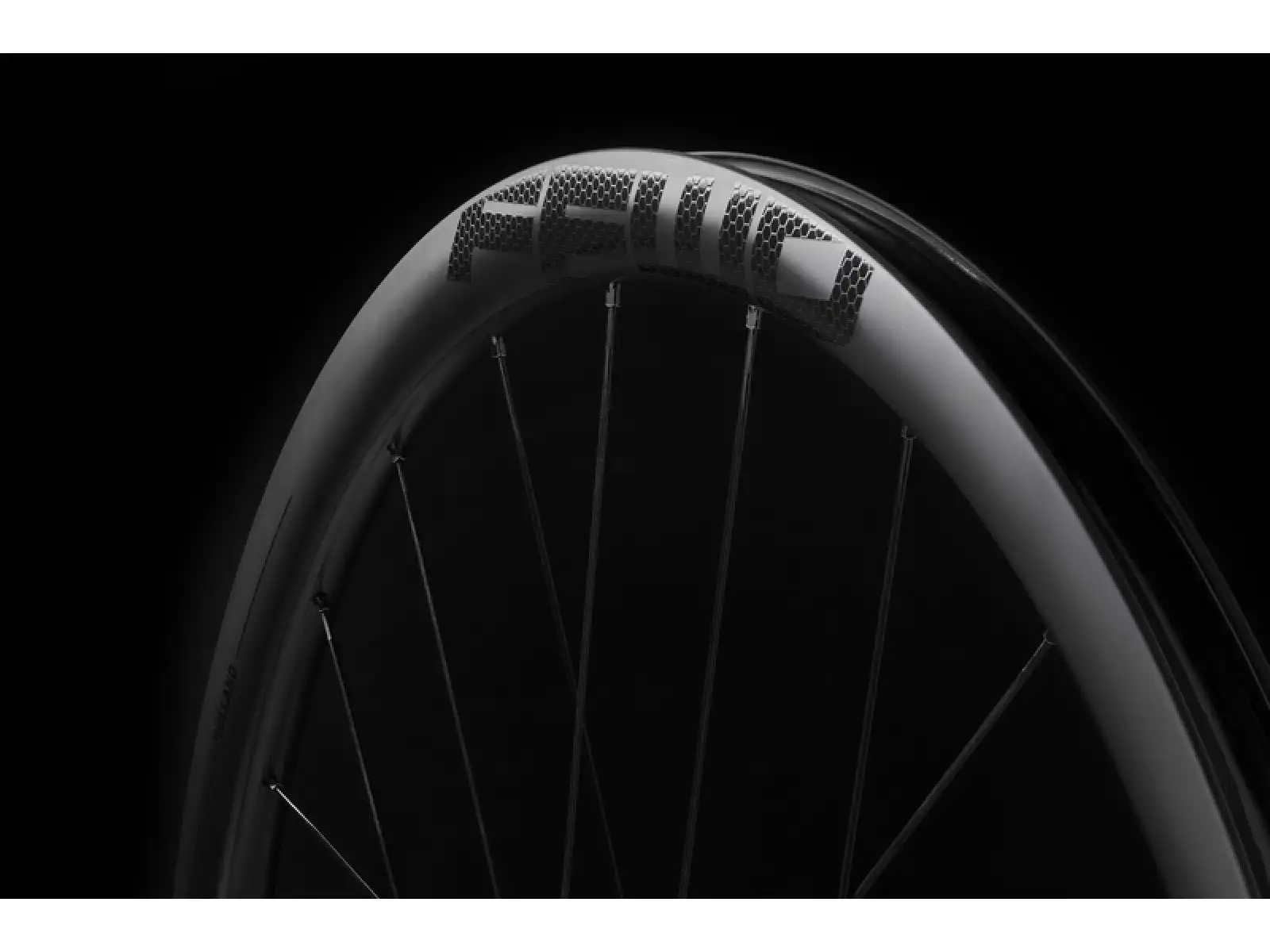 FFWD RYOT33 DT240 2:1 EXP szosowe koła zaplatane na oponki MattBlack bębenek Sram XDR