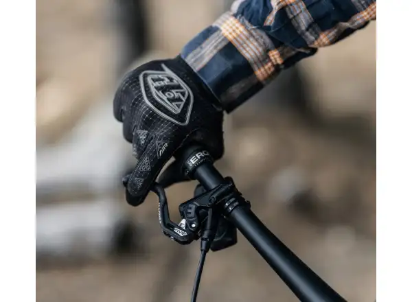 Magura MT5 PRO hamulec tarczowy przedni/tylny - klamka HC