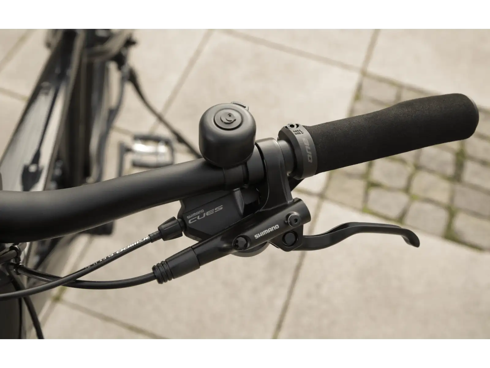 Superior Blox 6.7 T rower miejski Gloss Metallic Black