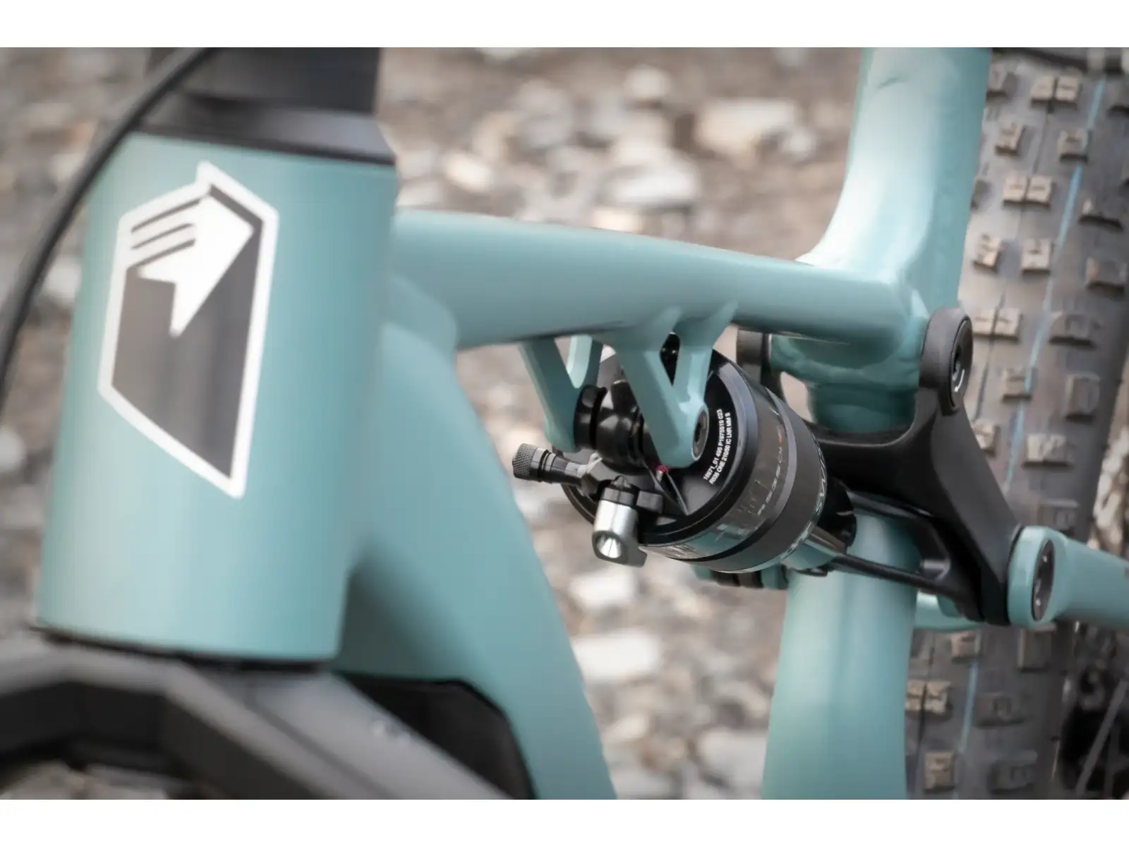 Superior eXF 9049 R górski rower elektryczny matte trooper green/chrome silver