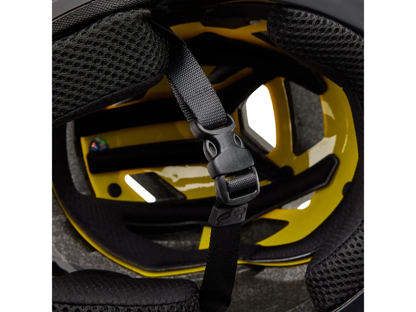 Fox Yth Proframe Matte Ce dziecięcy kask rowerowy Matte Black