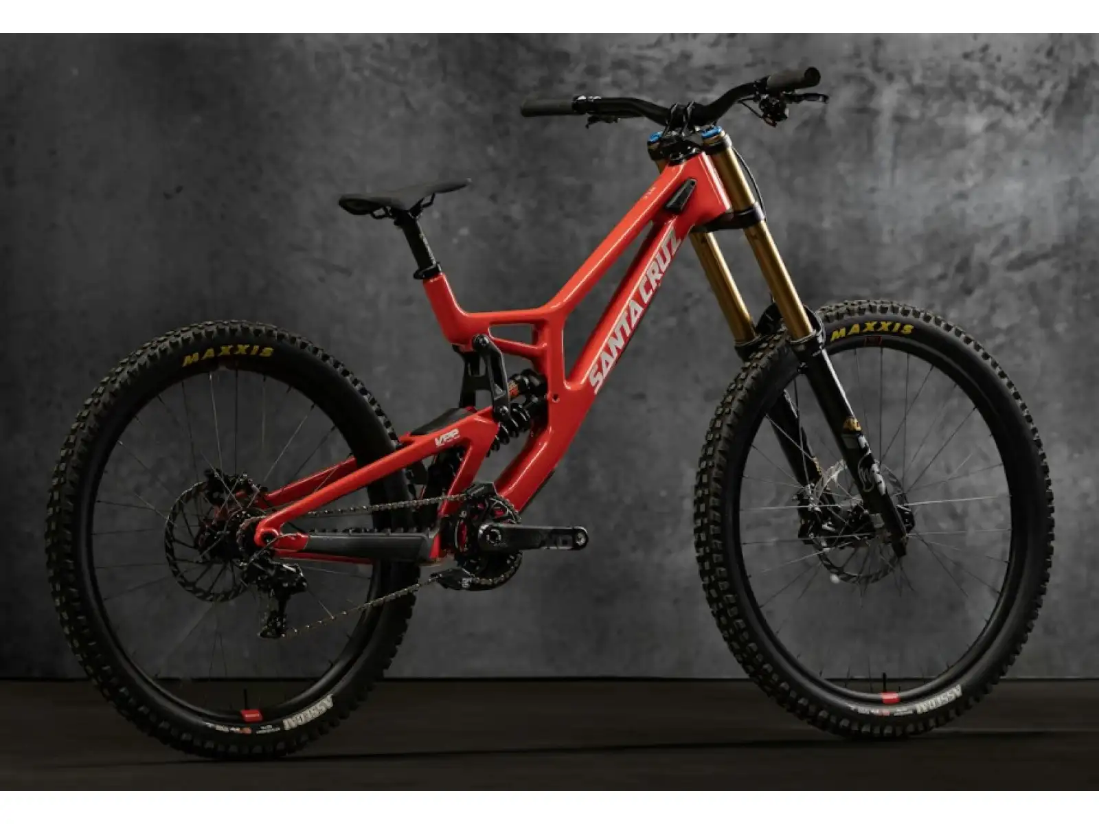 Santa Cruz V10 8 CC MX 24 rama zjazdowa Red Factory rozm. L