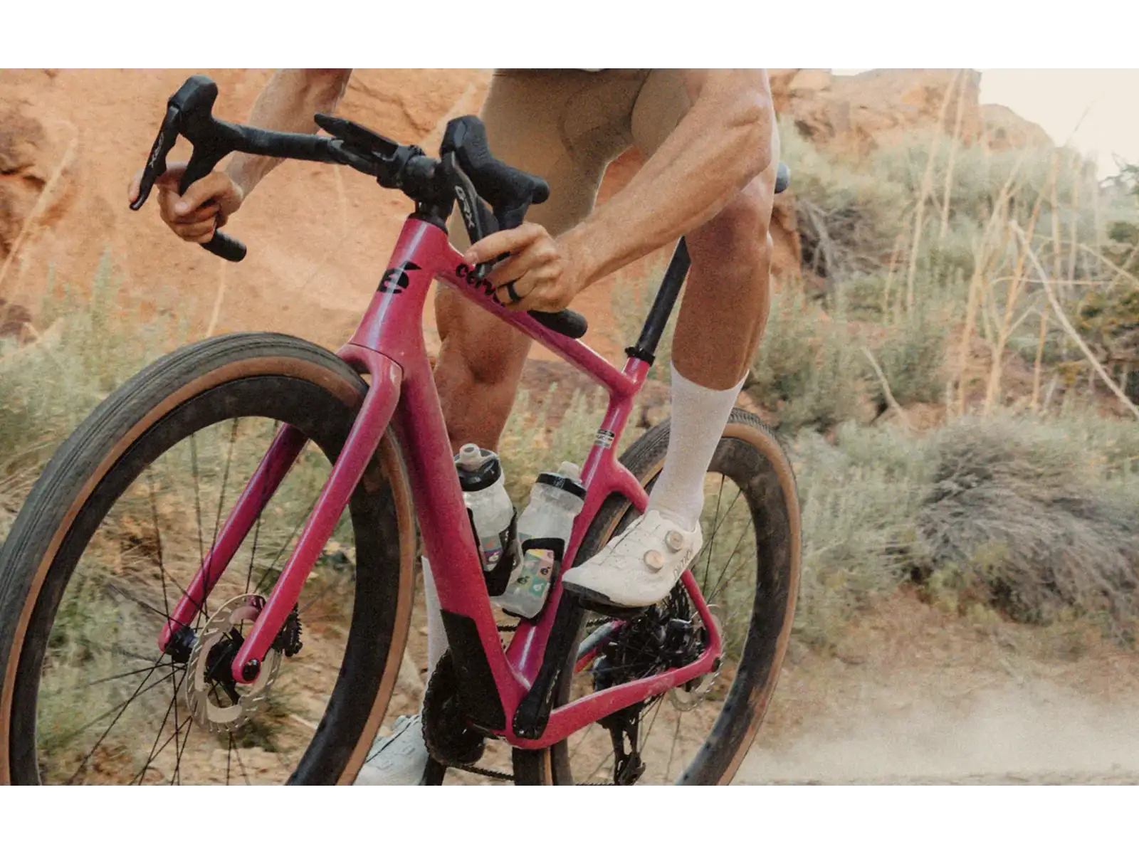 Cervélo Aspero SRAM Rival AXS 1 rower gravel Dusty Unicorn