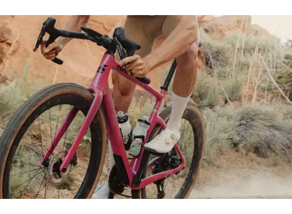 Cervélo Aspero SRAM Rival AXS 1 rower gravel Dusty Unicorn