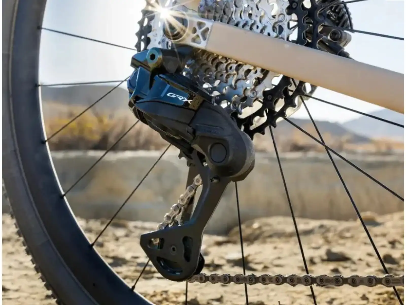Shimano GRX RD-RX827 SGS Di2 przerzutka