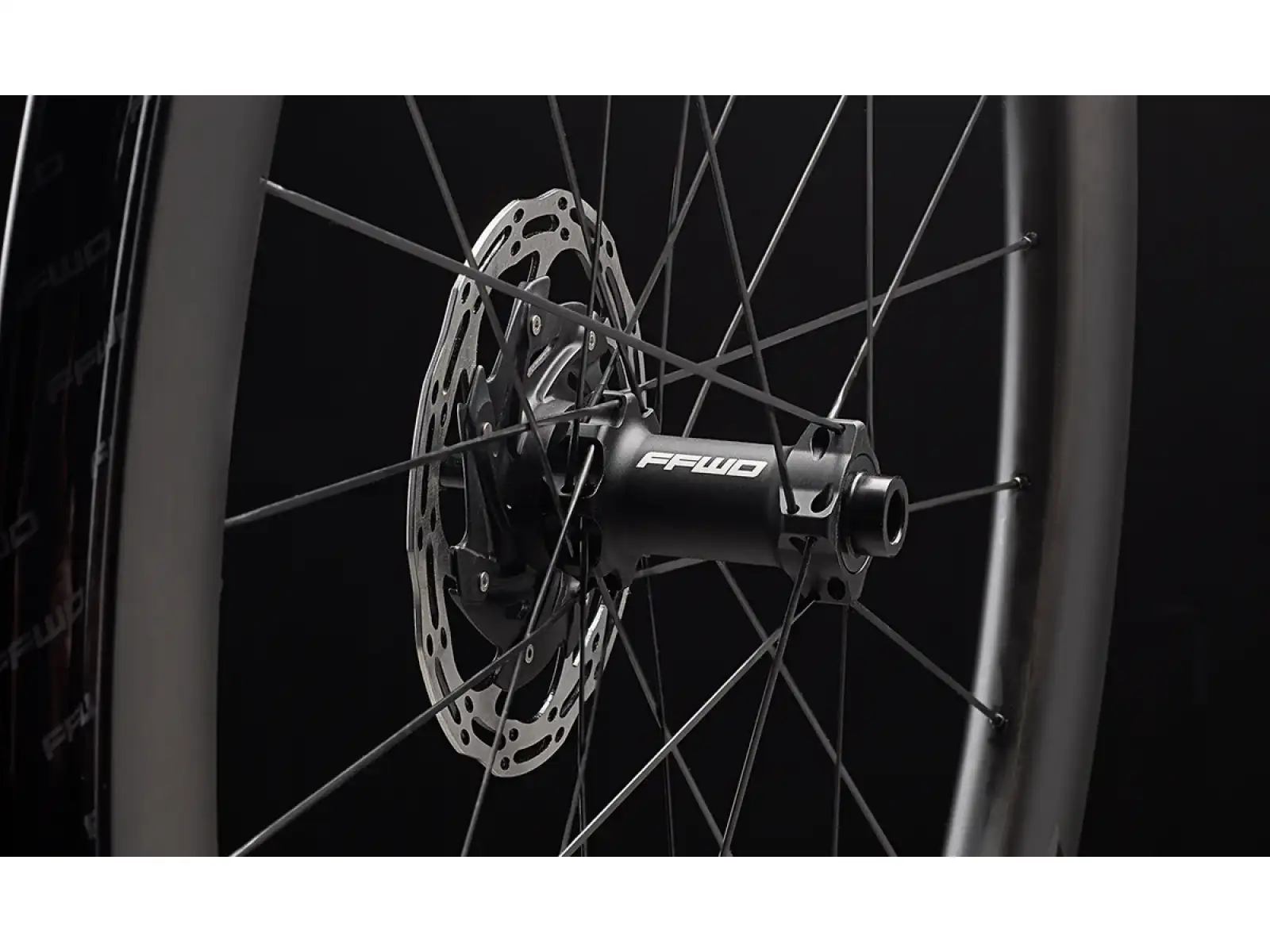 FFWD FALCON + RYOT77 Shimano 11/12sp zaplecione koła